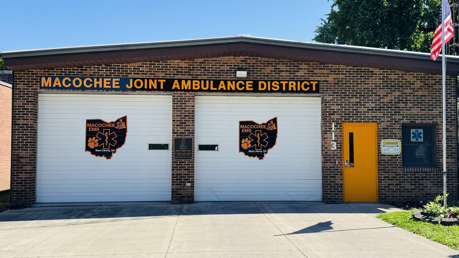 Exterior Signs — photo 8