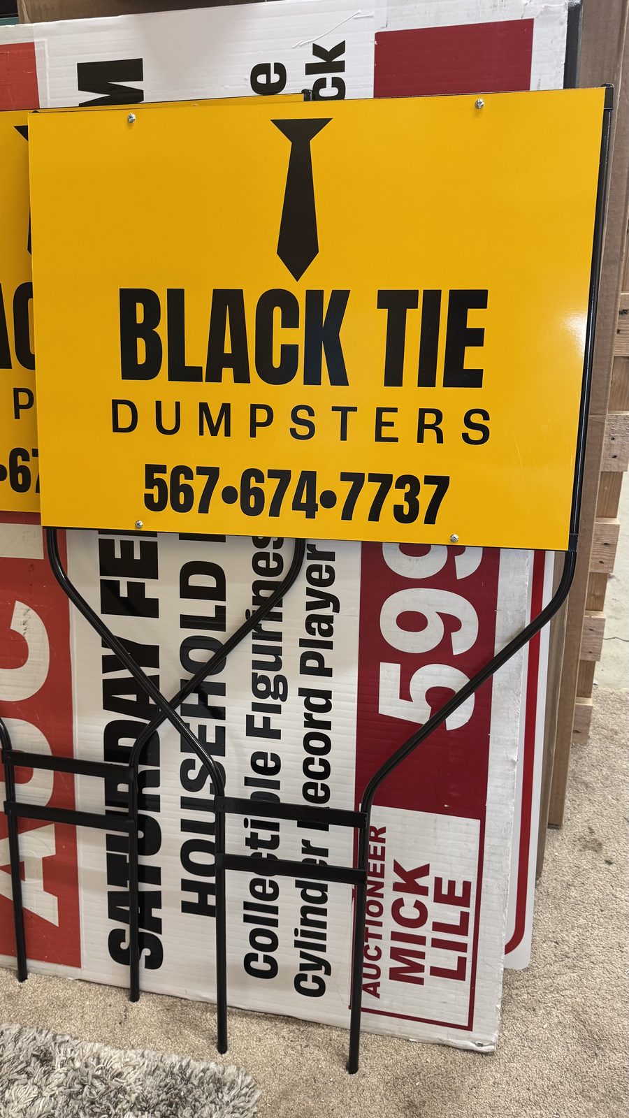 Yard Signs — photo 6