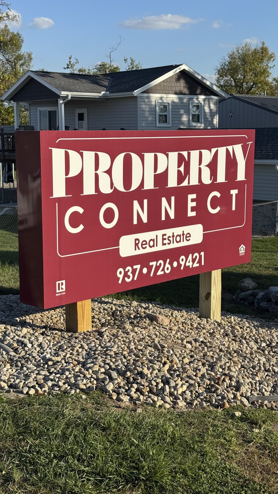 Yard Signs — photo 11