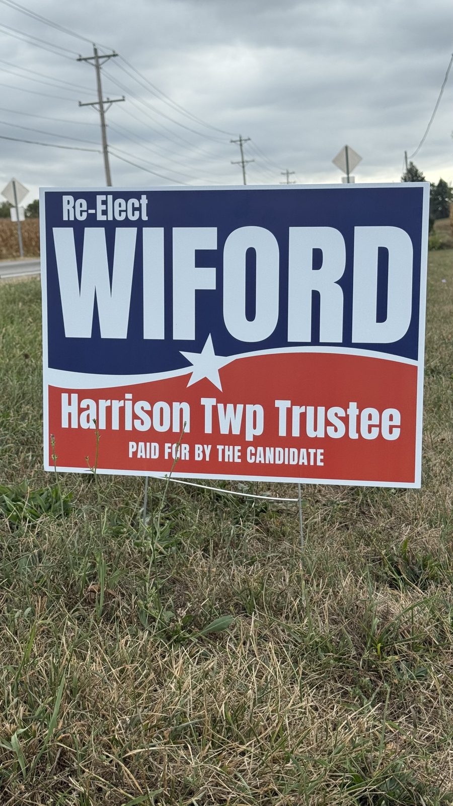 Yard Signs — photo 3
